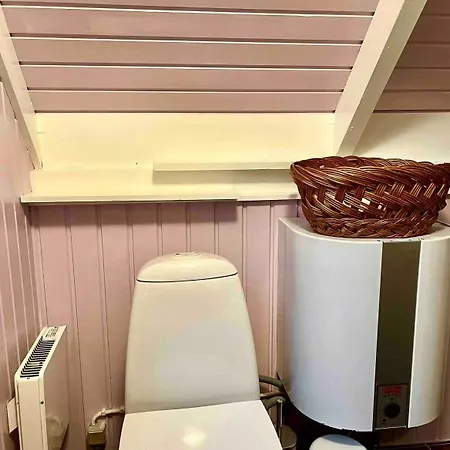 Vakantiehuis Colorful Summerhouse Close To The Sea